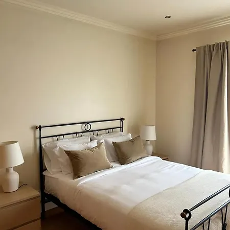 Charming House With Garden In Feriehus Angra do Heroísmo