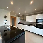 Charming House With Garden In Angra do Heroísmo
