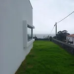 Charming House With Garden In