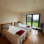 Charming House With Garden In *