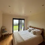 Charming House With Garden In Angra do Heroísmo