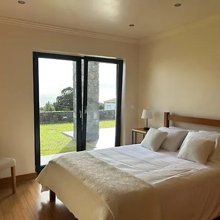 Charming House With Garden In Casa de Férias *