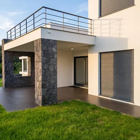 Charming House With Garden In Dom wakacyjny