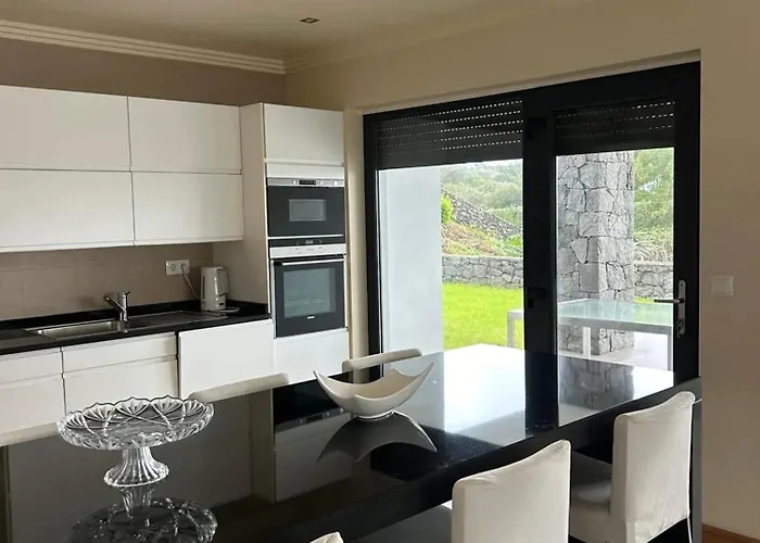 Charming House With Garden In Holiday home *